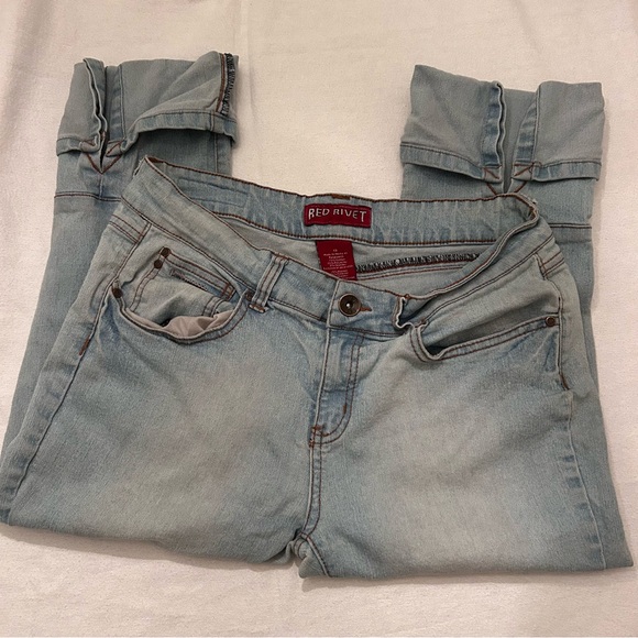 Red Rivet Denim - Red Rivet Junior W Denim Straight Leg Cuffed Jeans Embellished Back Pockets 13